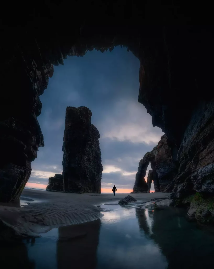 Playa de las Catedrales sea arches, Galicia